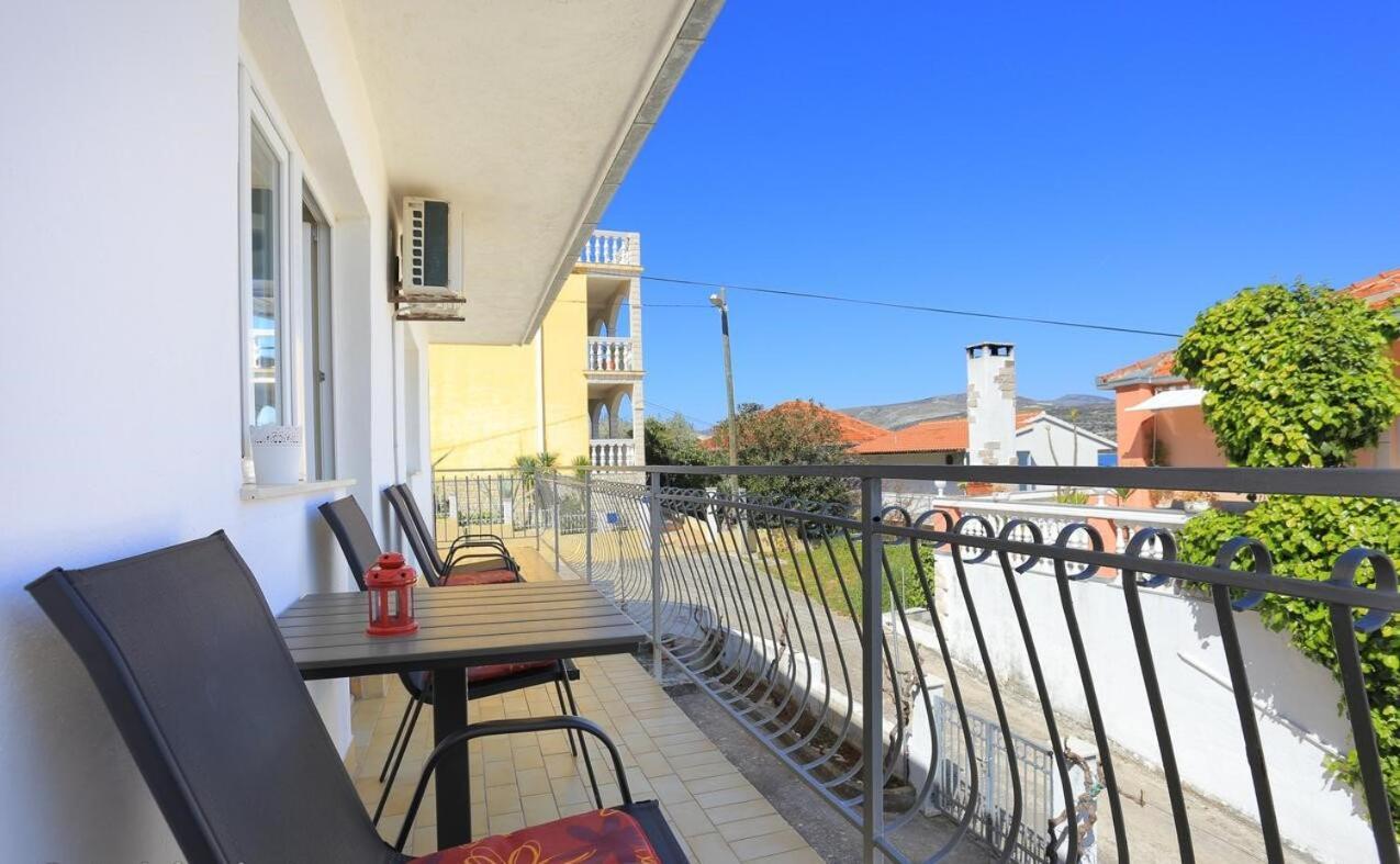 Katja Apartment Трогир Екстериор снимка