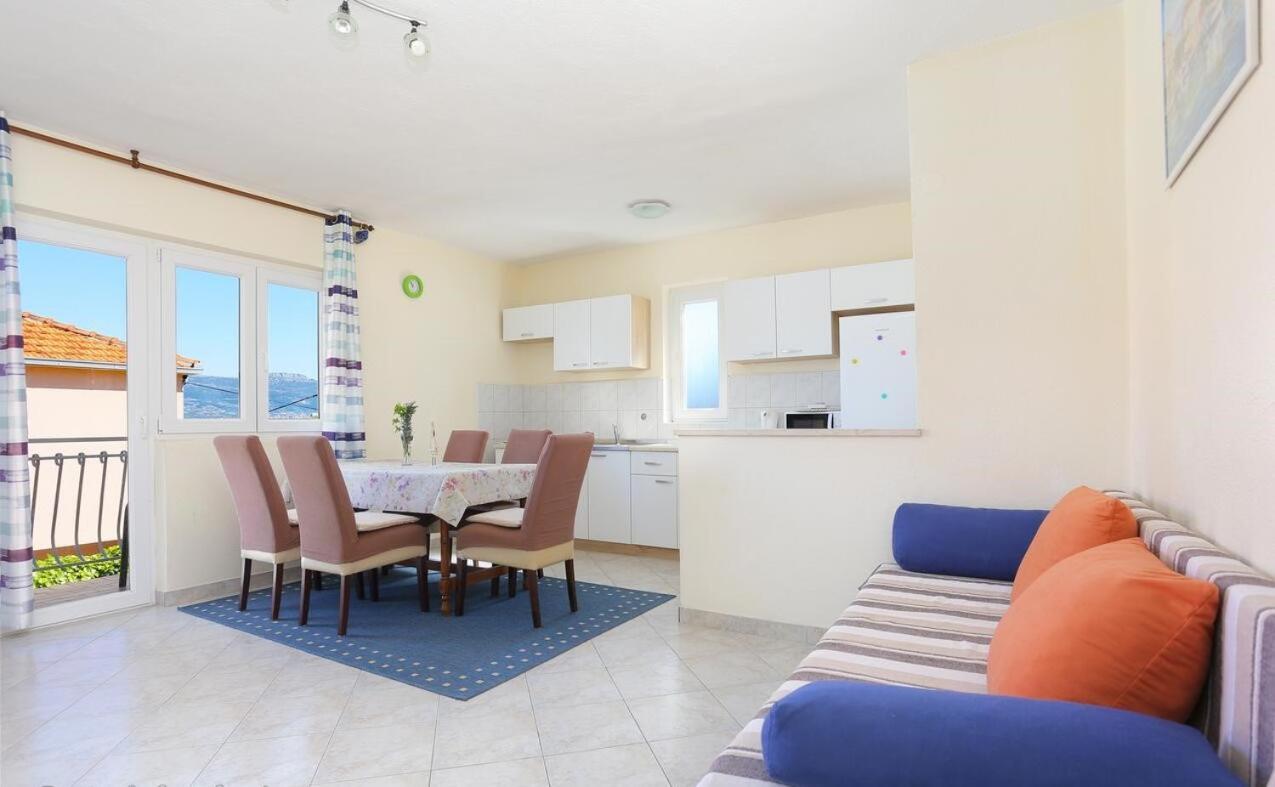 Katja Apartment Трогир Екстериор снимка