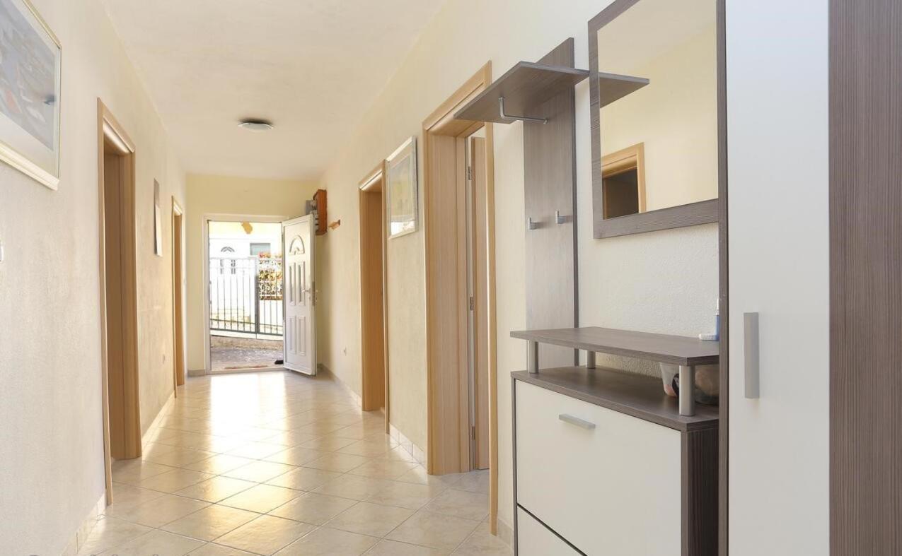 Katja Apartment Трогир Екстериор снимка