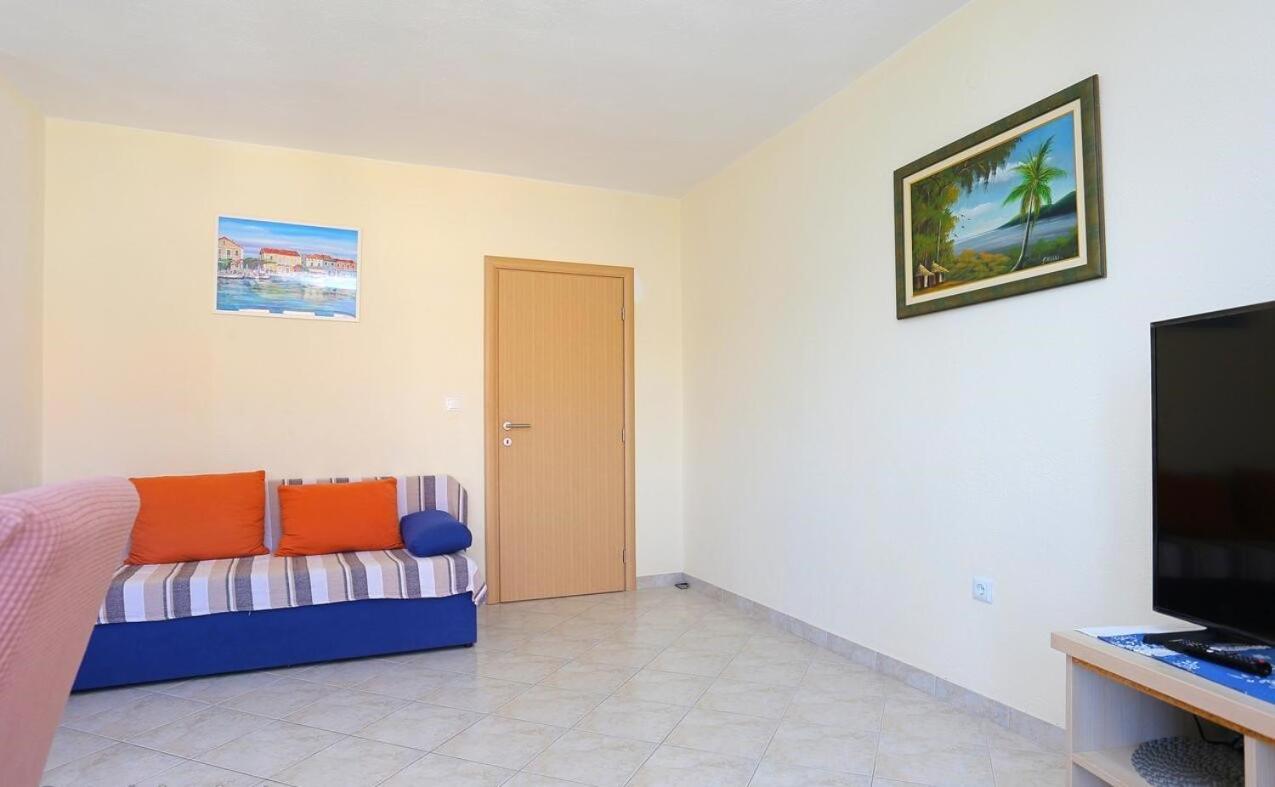 Katja Apartment Трогир Екстериор снимка